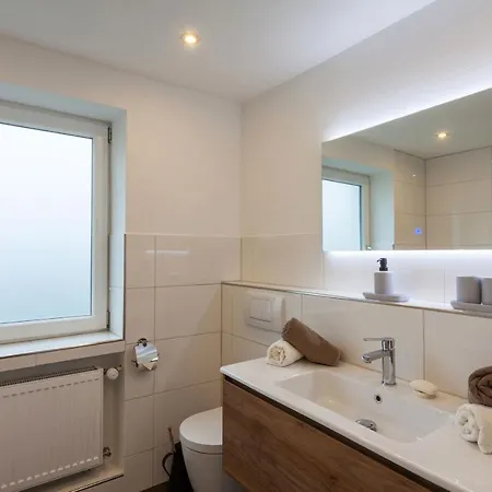 Apartment 98 Qm Im Allgaeu, Balkon Und Parkplatz Isny im Allgau